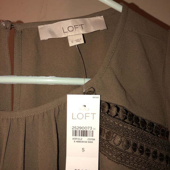Loft Short Sleeve Top NWT - Picture 3 of 3
